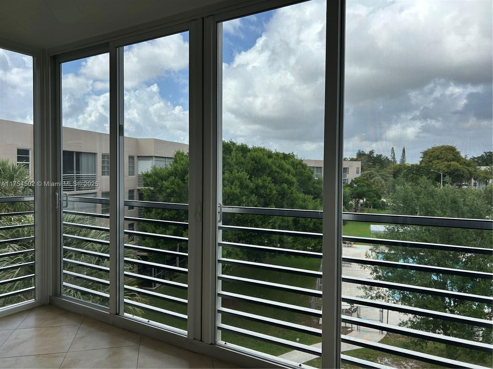 Real estate property located at 1920 Sabal Palm Dr #402, Broward, Condo 9 Of Sabal Palm Con, Davie, FL