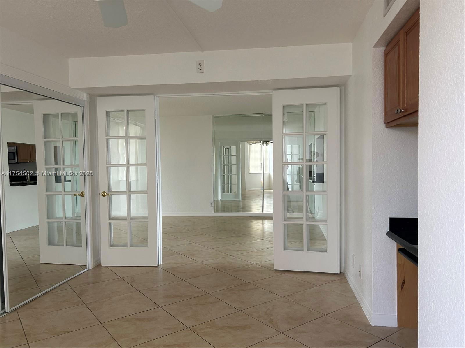 Real estate property located at 1920 Sabal Palm Dr #402, Broward, Condo 9 Of Sabal Palm Con, Davie, FL