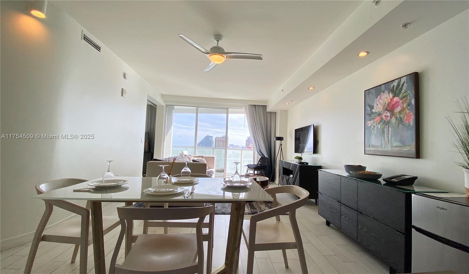 Real estate property located at 3101 Bayshore Dr #1703, Broward, Fort Lauderdale Residence, Fort Lauderdale, FL