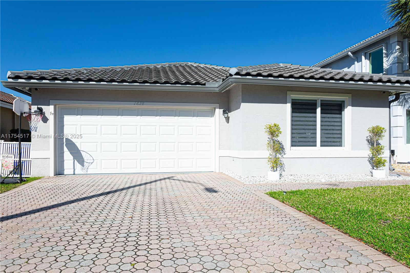 Real estate property located at 1628 208th Way, Broward, Chapel Trail Ii, Pembroke Pines, FL