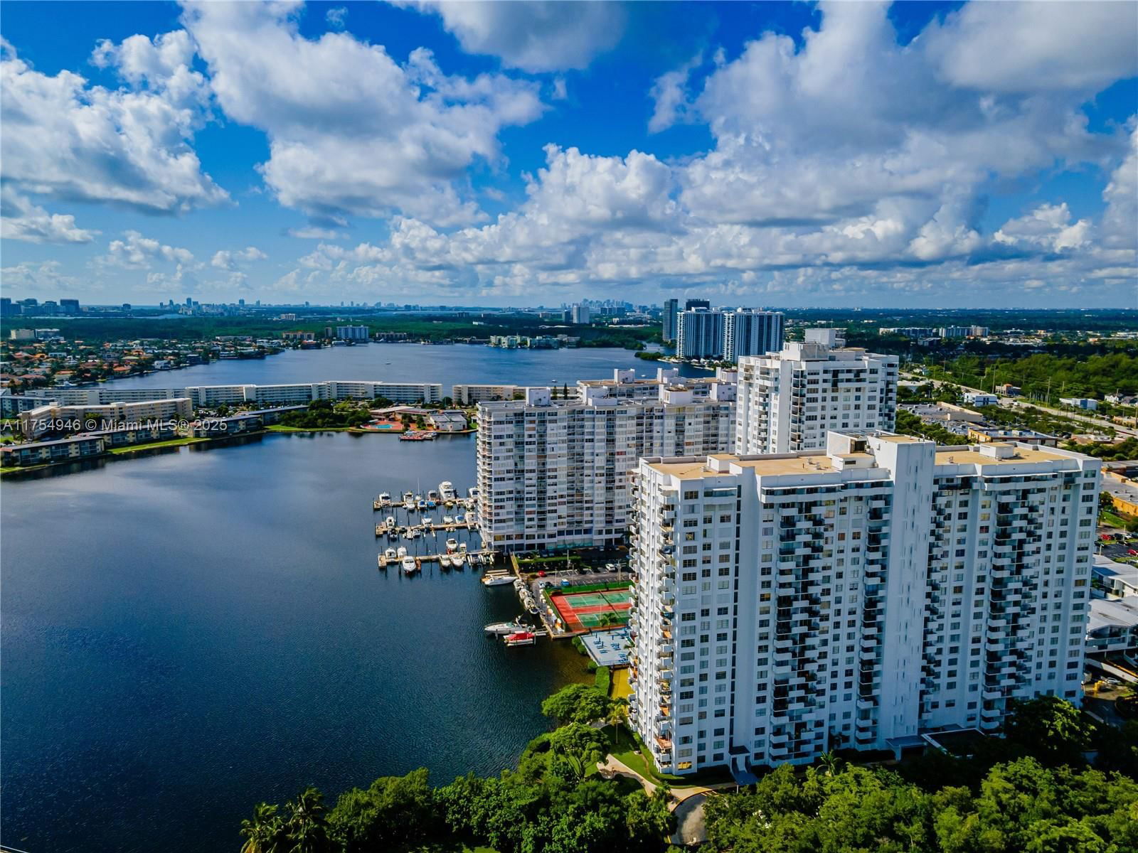 Real estate property located at 2780 183rd St #1810, Miami-dade, Commodore Plaza Condo, Aventura, FL