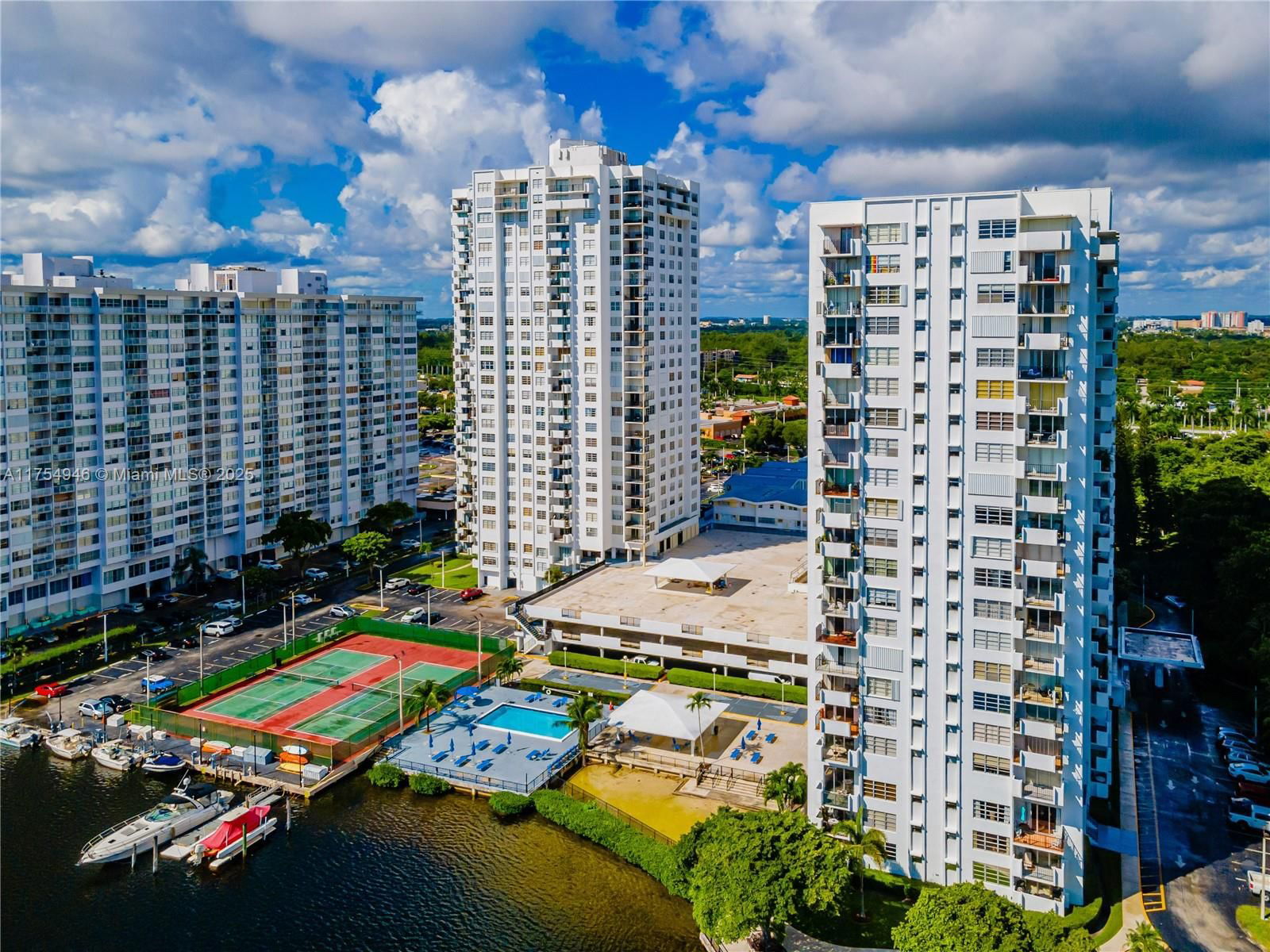 Real estate property located at 2780 183rd St #1810, Miami-dade, Commodore Plaza Condo, Aventura, FL