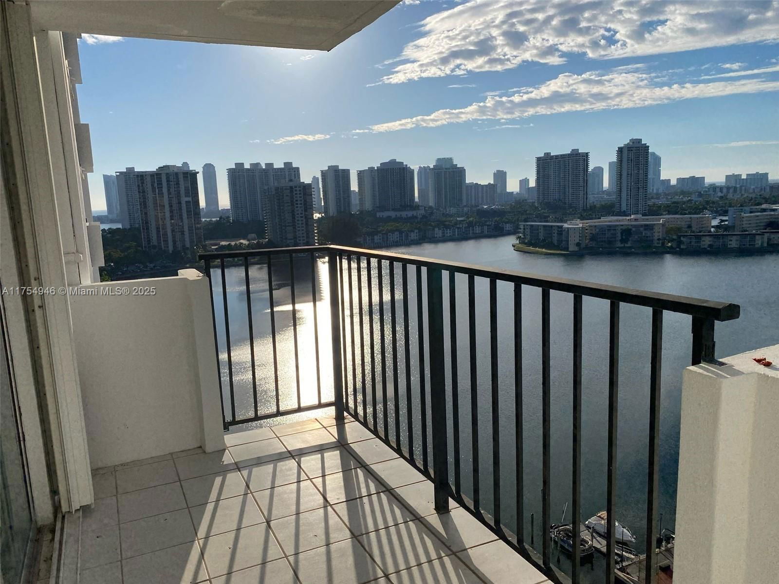 Real estate property located at 2780 183rd St #1810, Miami-dade, Commodore Plaza Condo, Aventura, FL