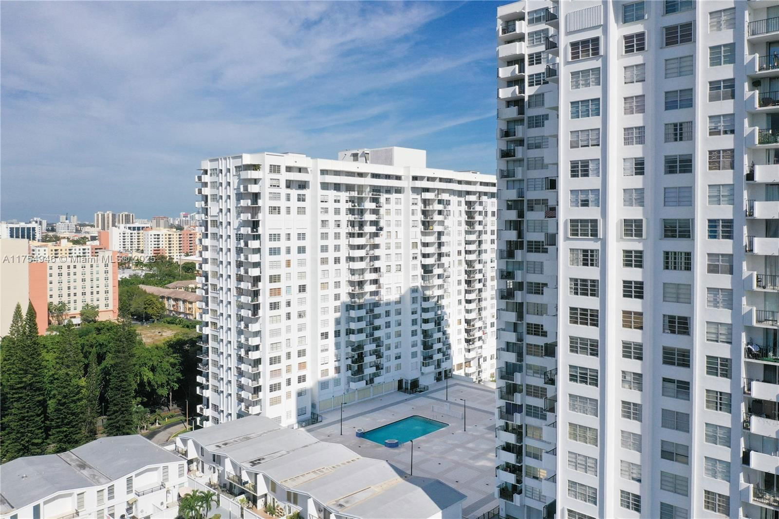 Real estate property located at 2780 183rd St #1810, Miami-dade, Commodore Plaza Condo, Aventura, FL