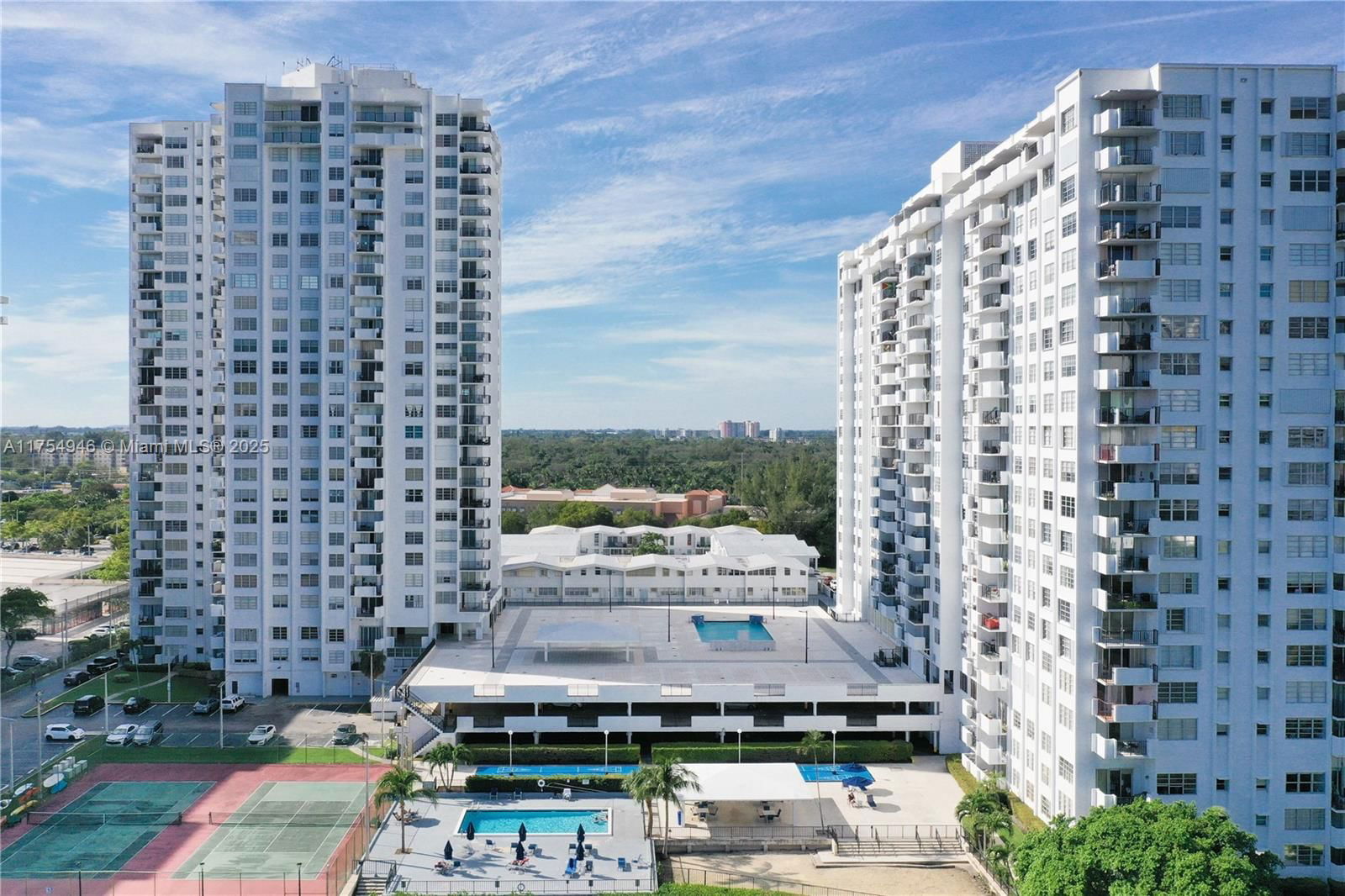 Real estate property located at 2780 183rd St #1810, Miami-dade, Commodore Plaza Condo, Aventura, FL