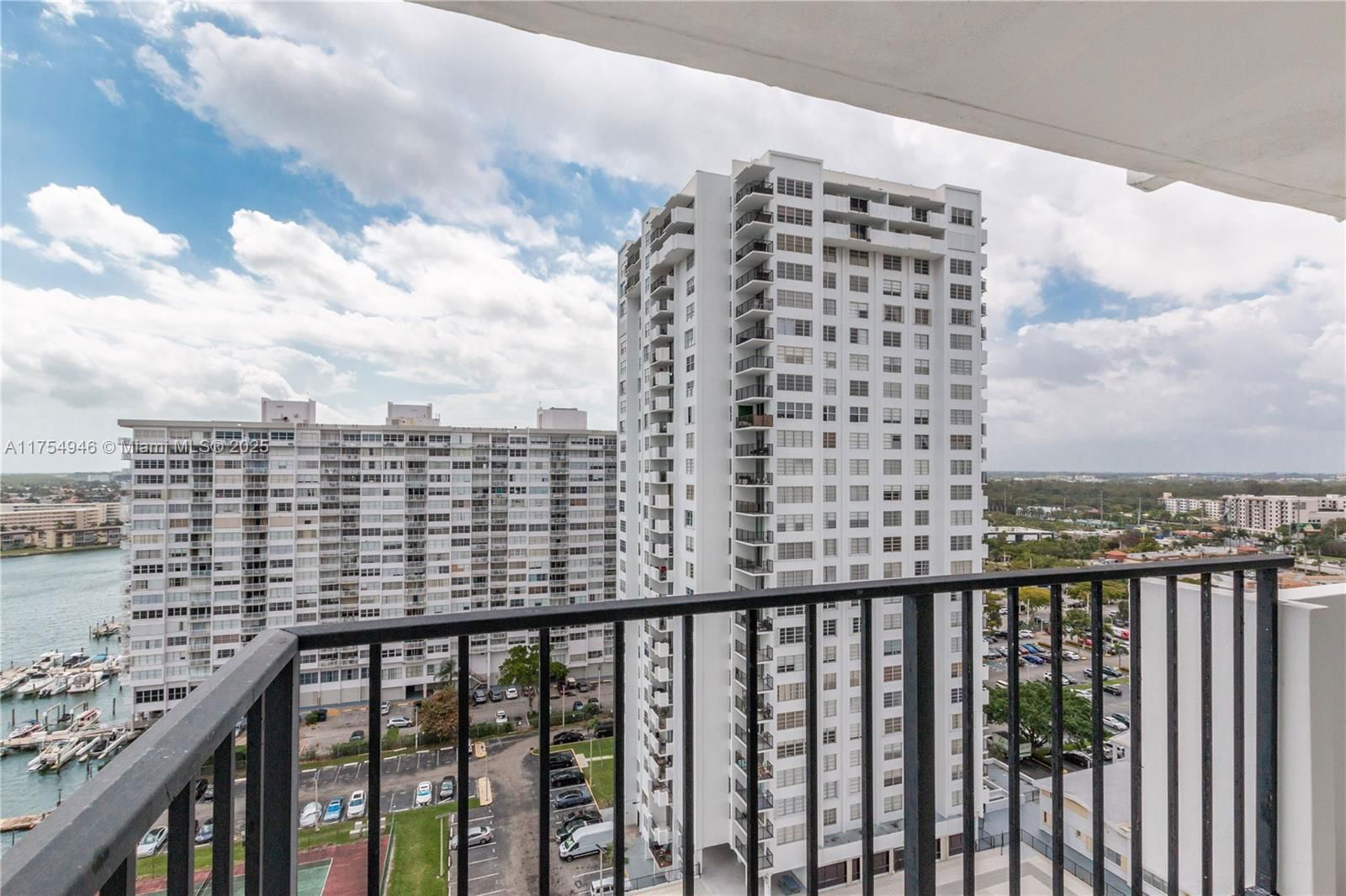 Real estate property located at 2780 183rd St #1810, Miami-dade, Commodore Plaza Condo, Aventura, FL