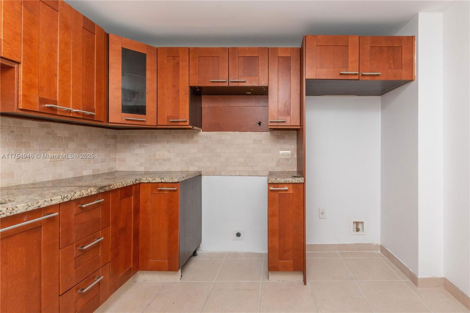 Real estate property located at 2780 183rd St #1810, Miami-dade, Commodore Plaza Condo, Aventura, FL