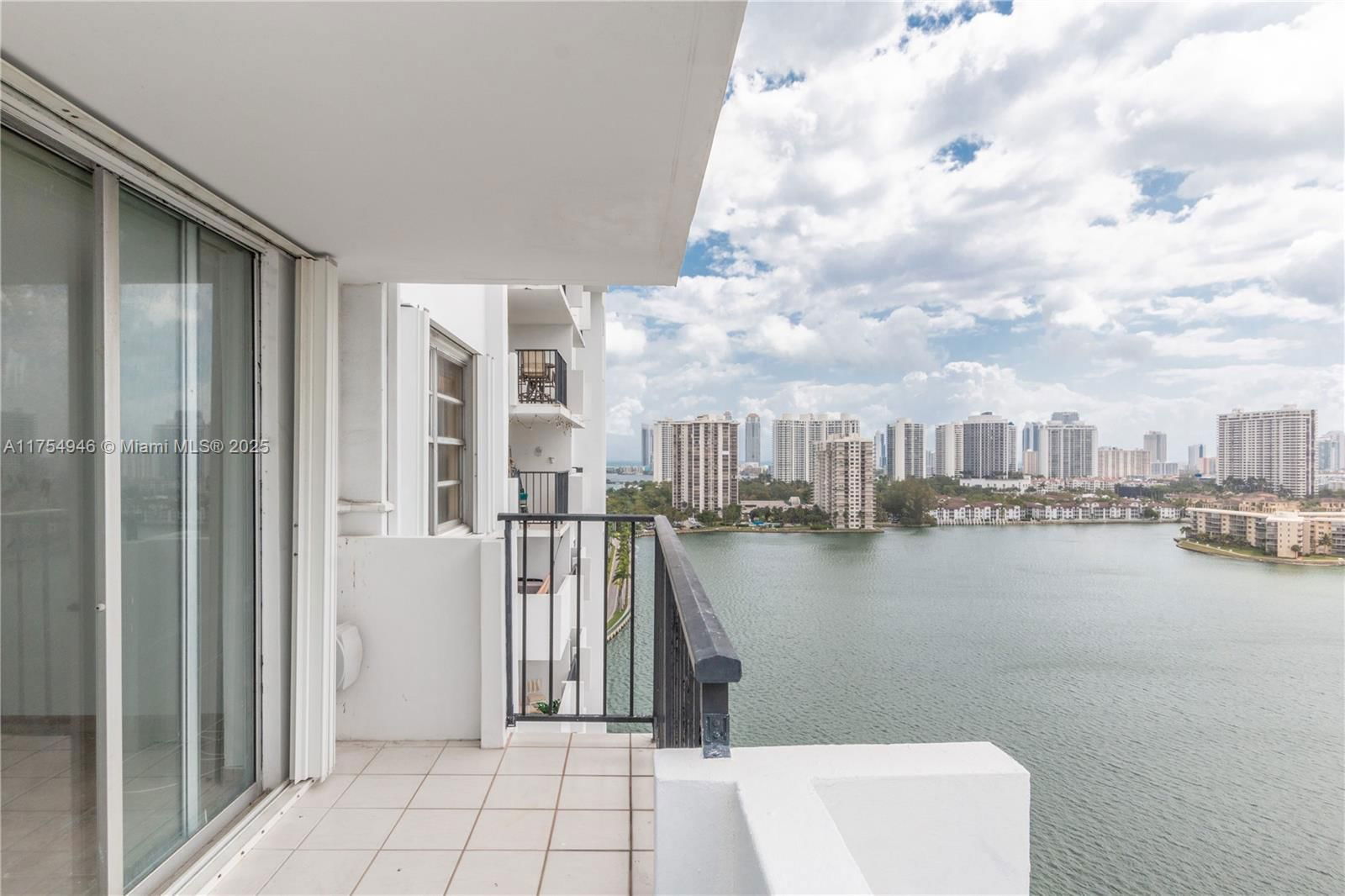 Real estate property located at 2780 183rd St #1810, Miami-dade, Commodore Plaza Condo, Aventura, FL
