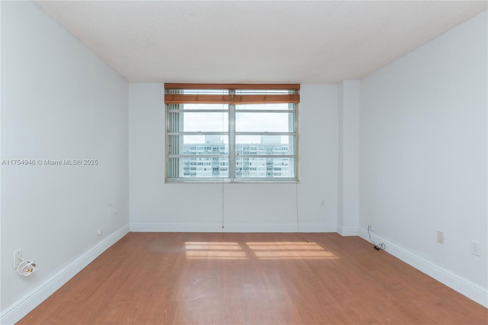Real estate property located at 2780 183rd St #1810, Miami-dade, Commodore Plaza Condo, Aventura, FL