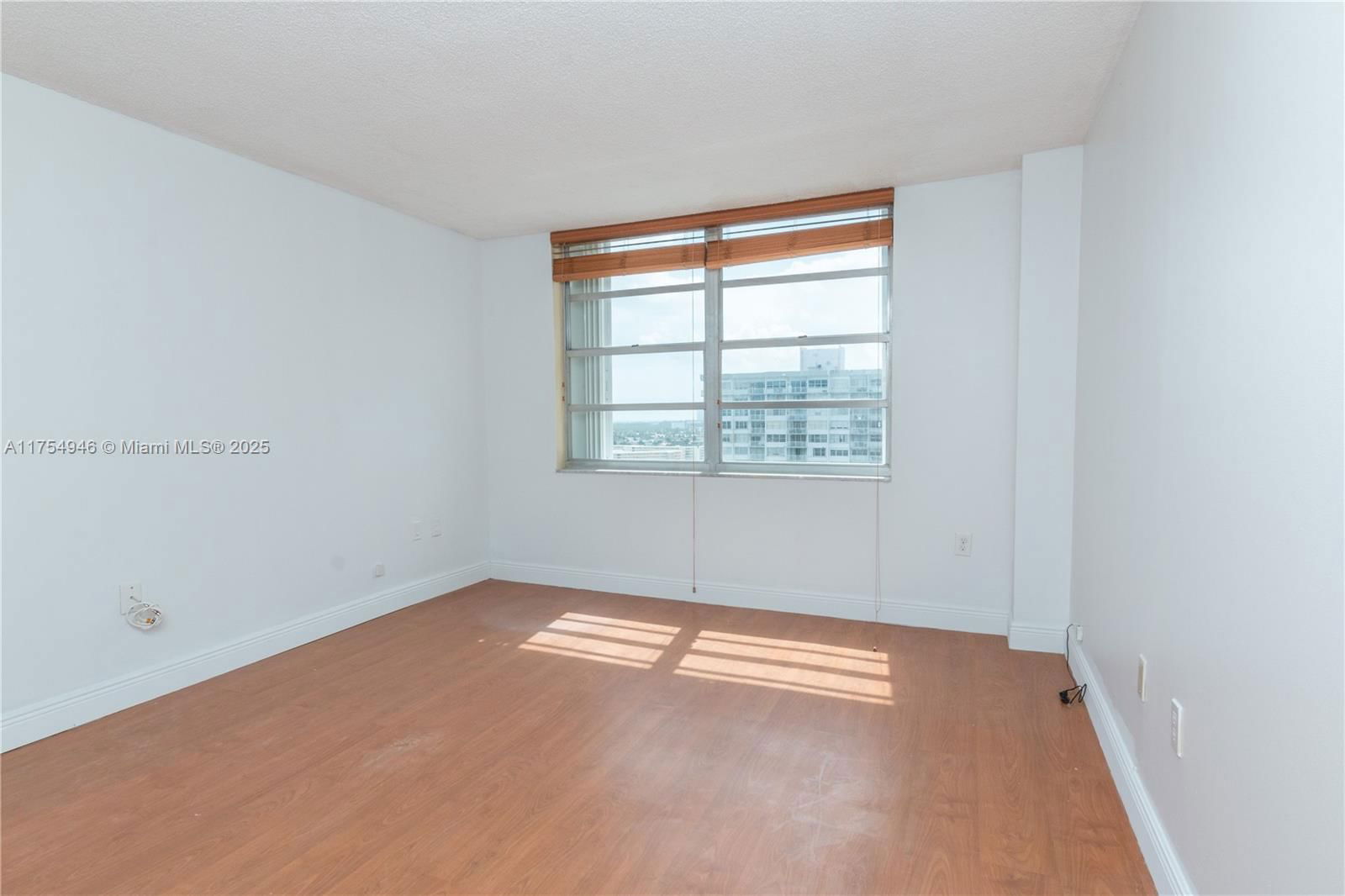 Real estate property located at 2780 183rd St #1810, Miami-dade, Commodore Plaza Condo, Aventura, FL
