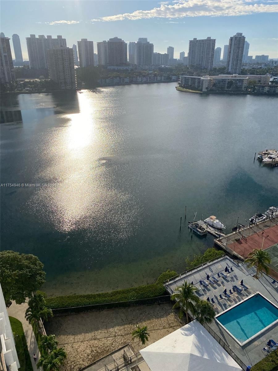 Real estate property located at 2780 183rd St #1810, Miami-dade, Commodore Plaza Condo, Aventura, FL