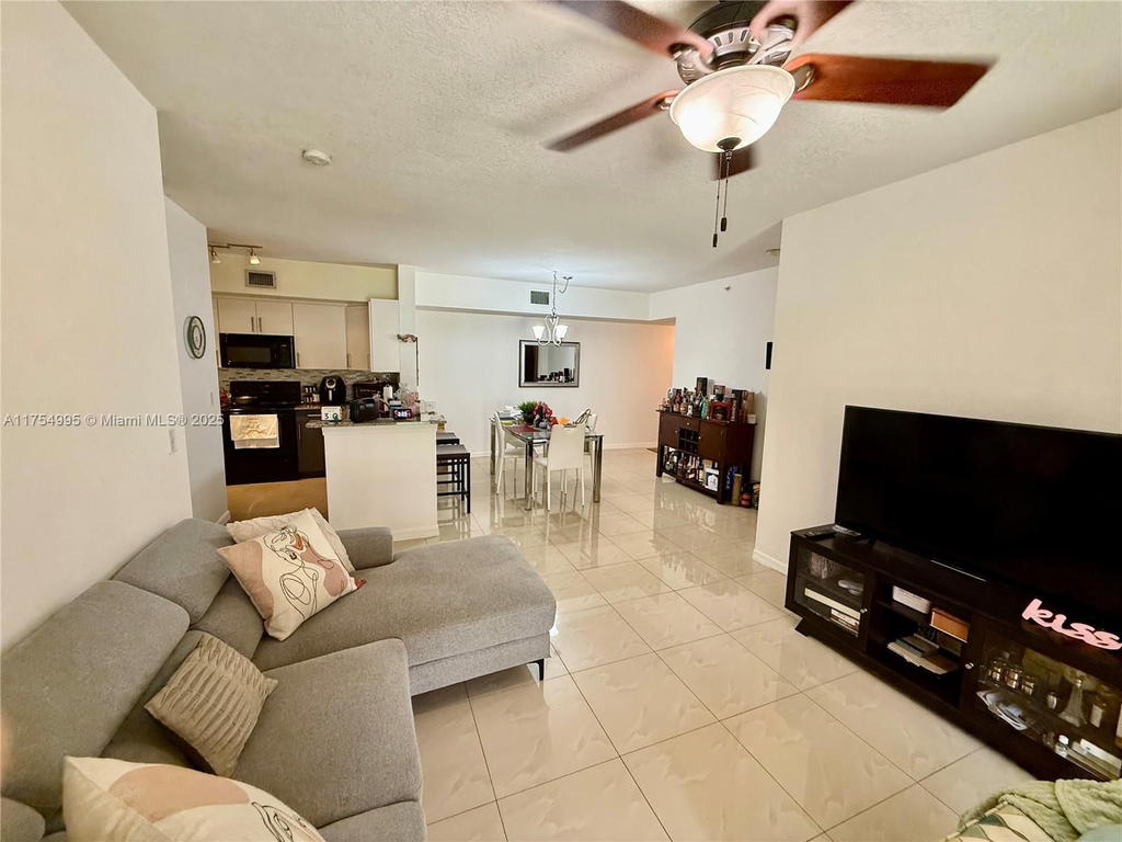 Real estate property located at 2586 Centergate Dr #104, Broward, Aventine At Miramar Condo, Miramar, FL