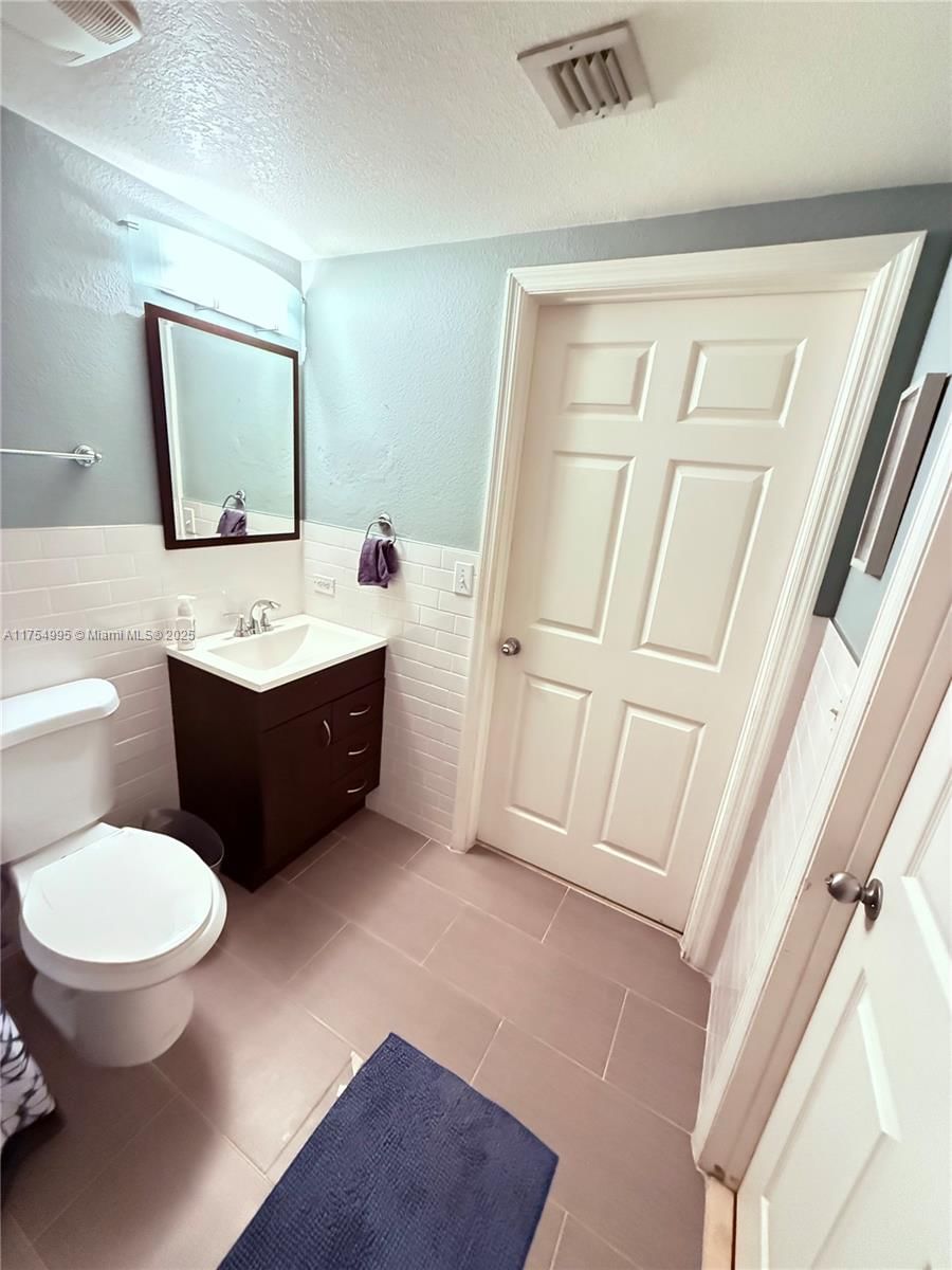 Real estate property located at 2586 Centergate Dr #104, Broward, Aventine At Miramar Condo, Miramar, FL