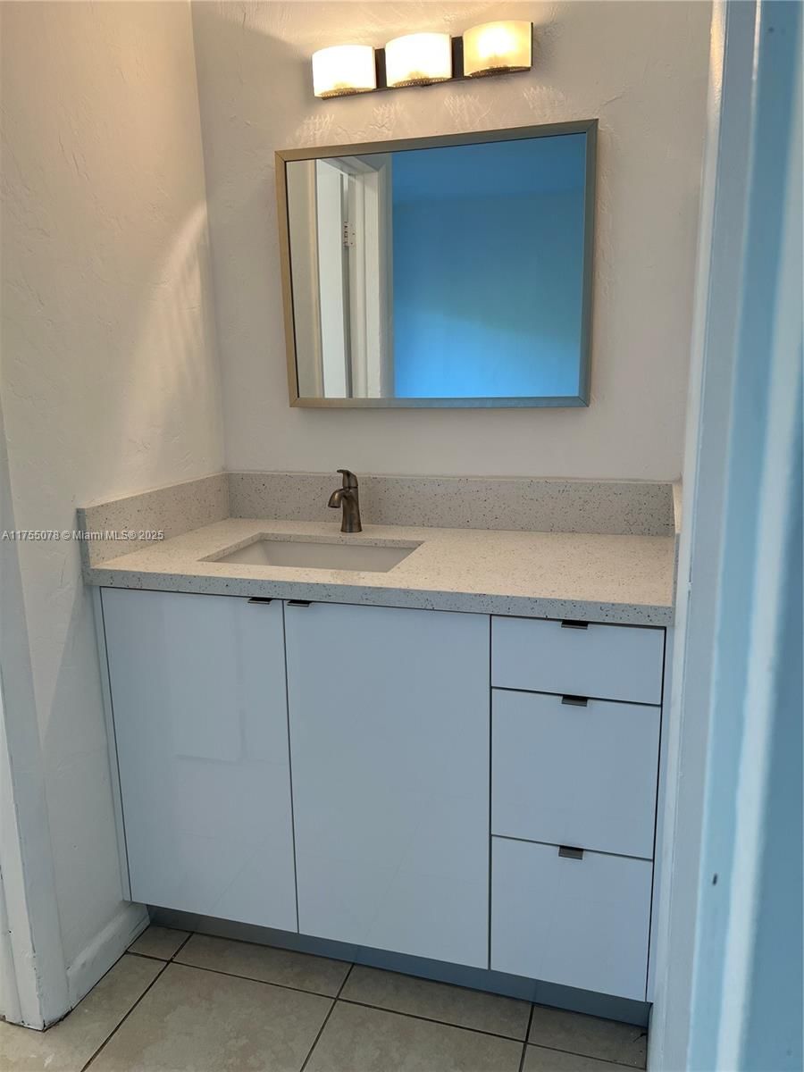 Real estate property located at 1860 Venice Park Dr #211, Miami-dade, Hidden Waters Condo, North Miami, FL