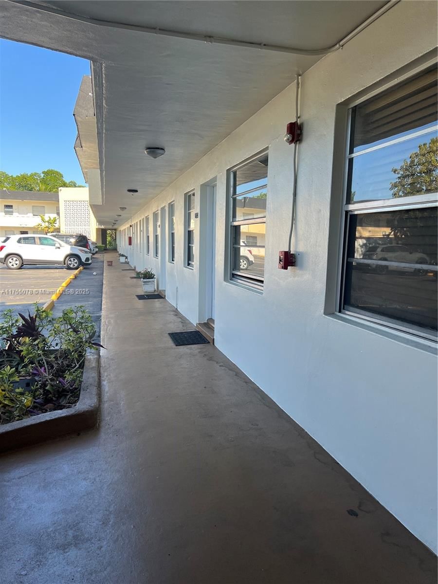 Real estate property located at 1860 Venice Park Dr #211, Miami-dade, Hidden Waters Condo, North Miami, FL