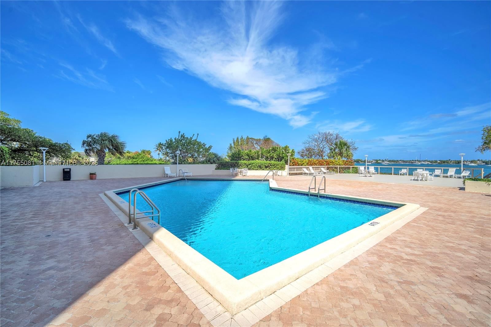 Real estate property located at 5600 Flagler Dr #304, Palm Beach, Palm Beach House Condo, West Palm Beach, FL