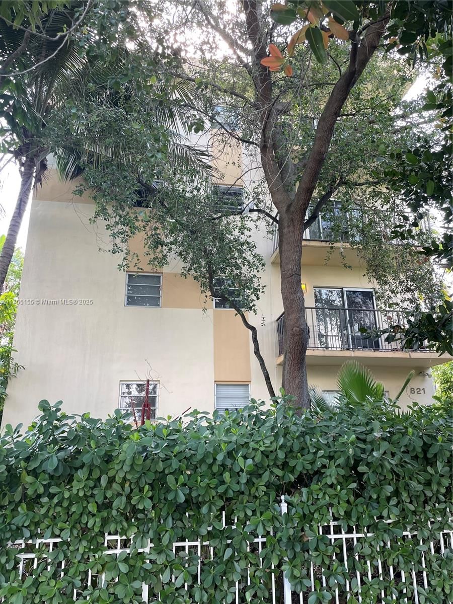 Real estate property located at 821 Euclid Ave #403, Miami-dade, 821 Euclid Condo, Miami Beach, FL
