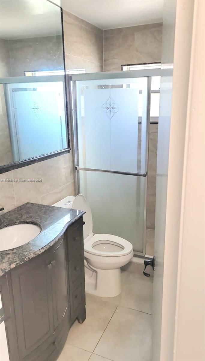 Real estate property located at 5170 40th Ave #9E, Broward, Oak Hills Condo No Iv, Dania Beach, FL