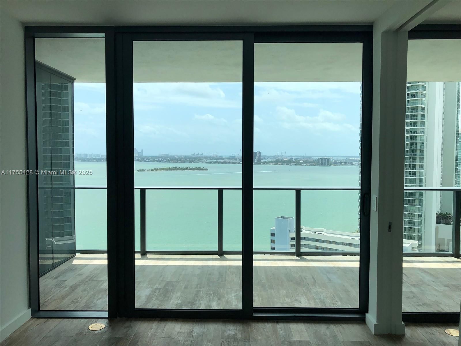 Real estate property located at 650 32nd St #2006, Miami-dade, Paraiso Bay Condo, Miami, FL
