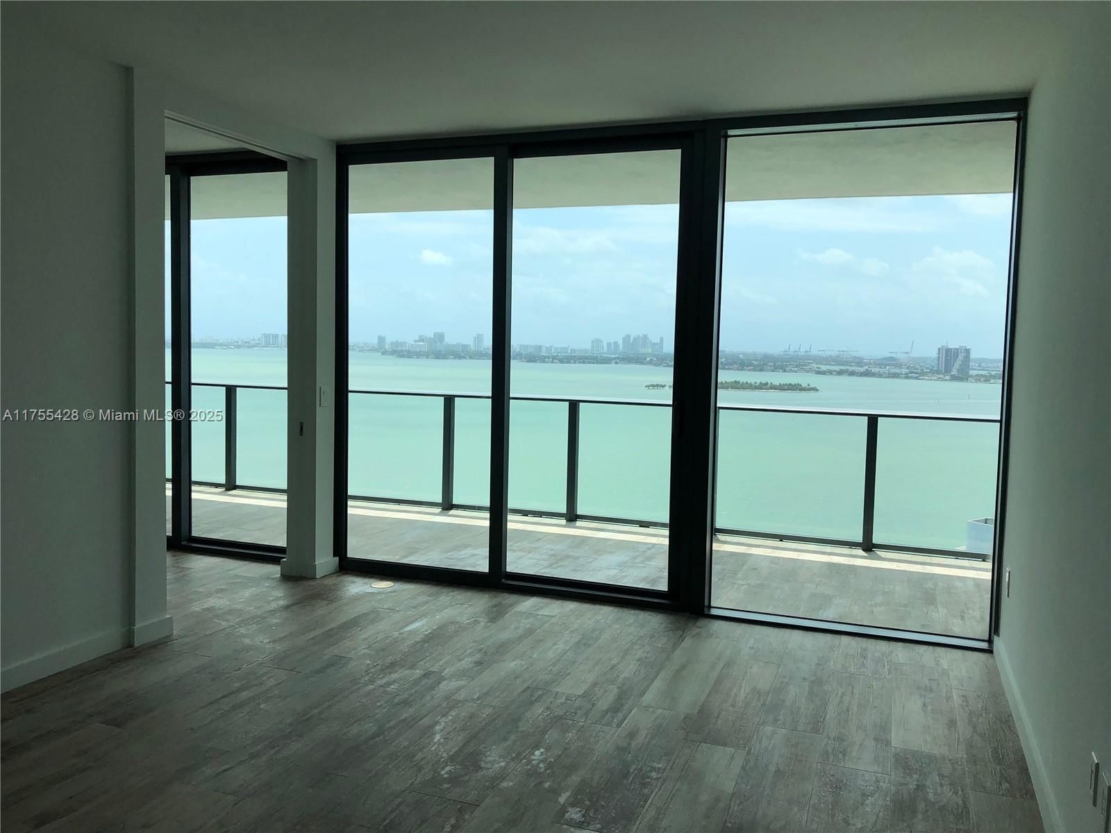 Real estate property located at 650 32nd St #2006, Miami-dade, Paraiso Bay Condo, Miami, FL