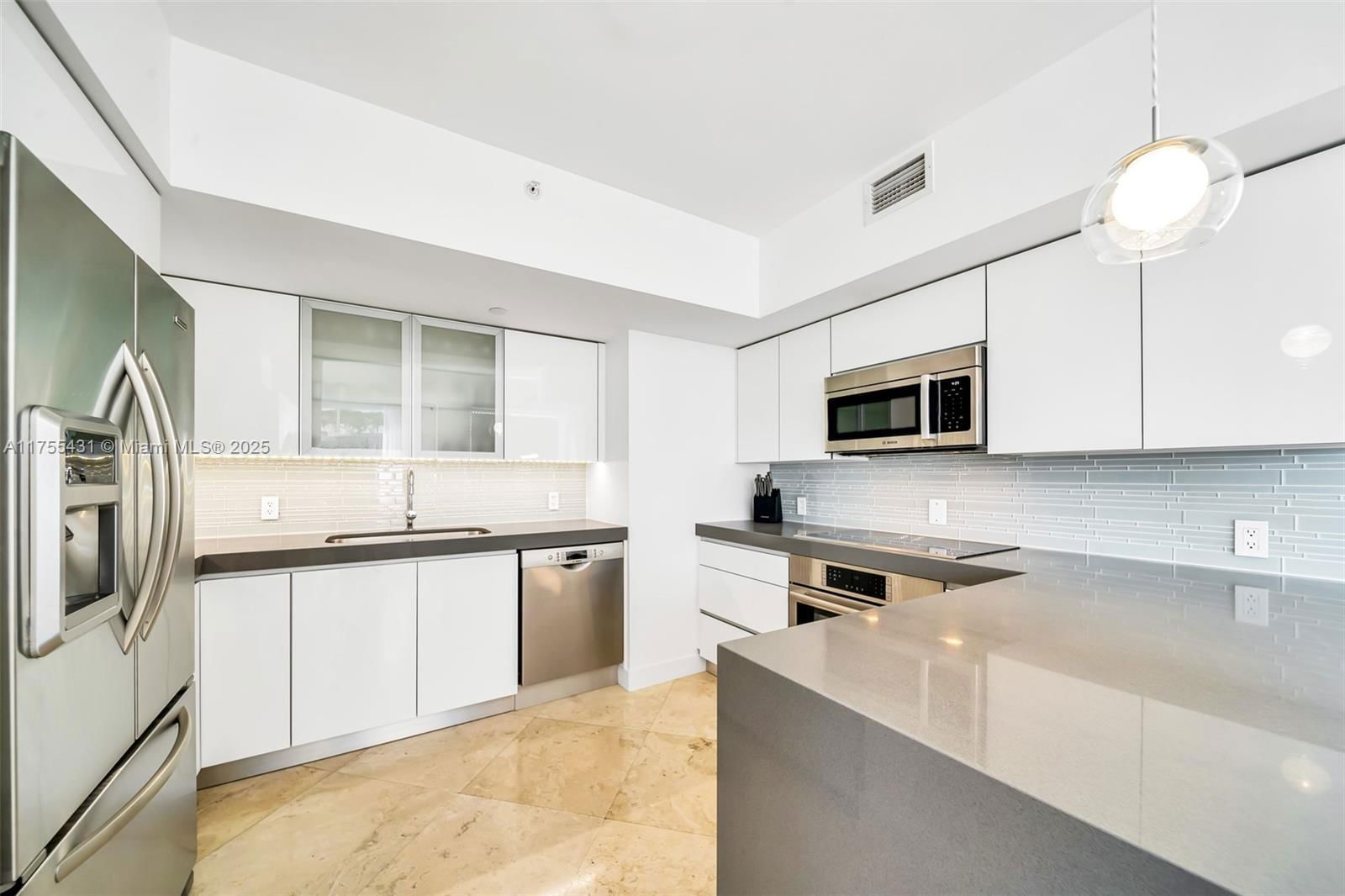 Real estate property located at 1330 West Ave #808, Miami-dade, The Waverly At South Beac, Miami Beach, FL