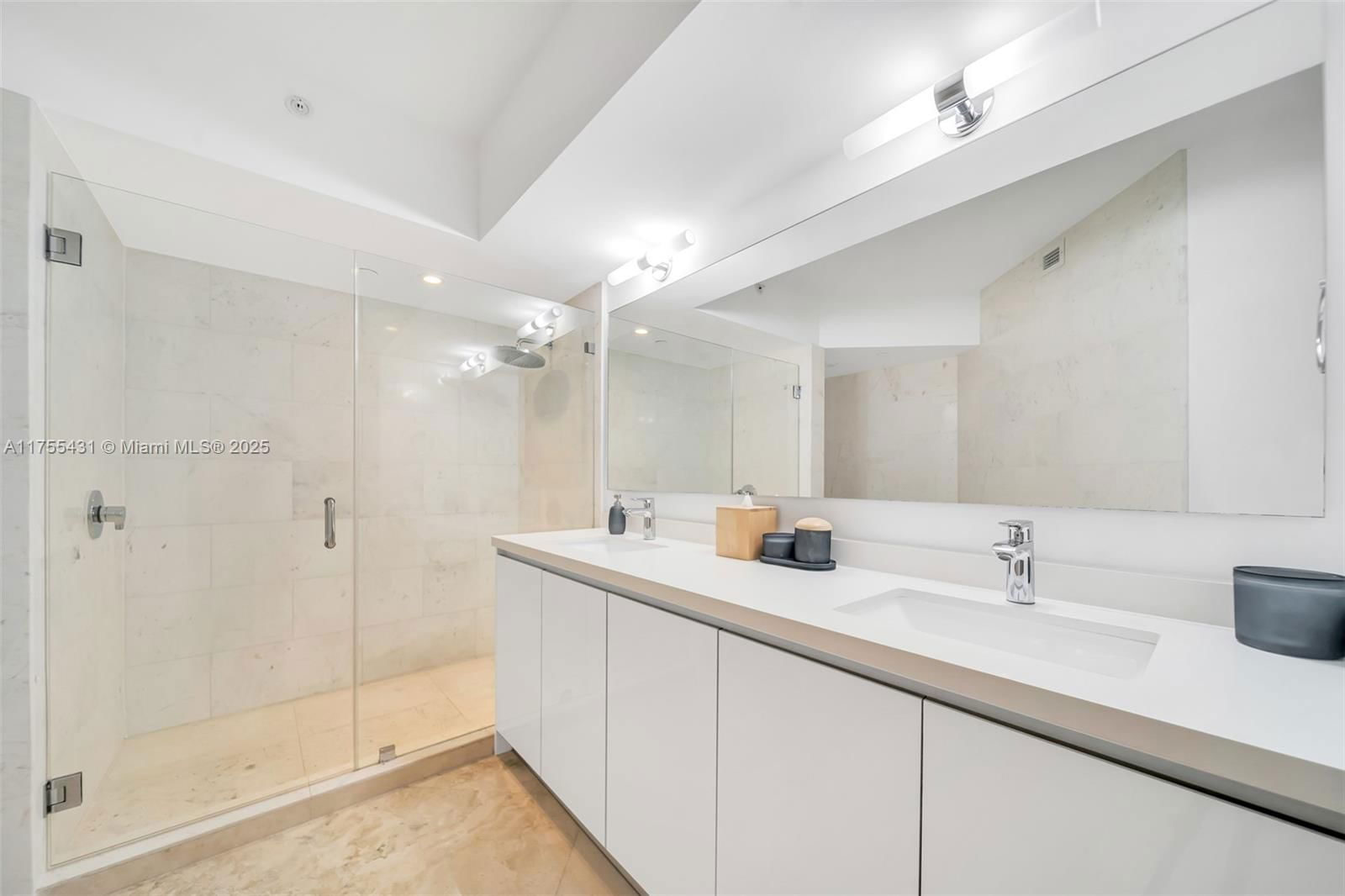 Real estate property located at 1330 West Ave #808, Miami-dade, The Waverly At South Beac, Miami Beach, FL