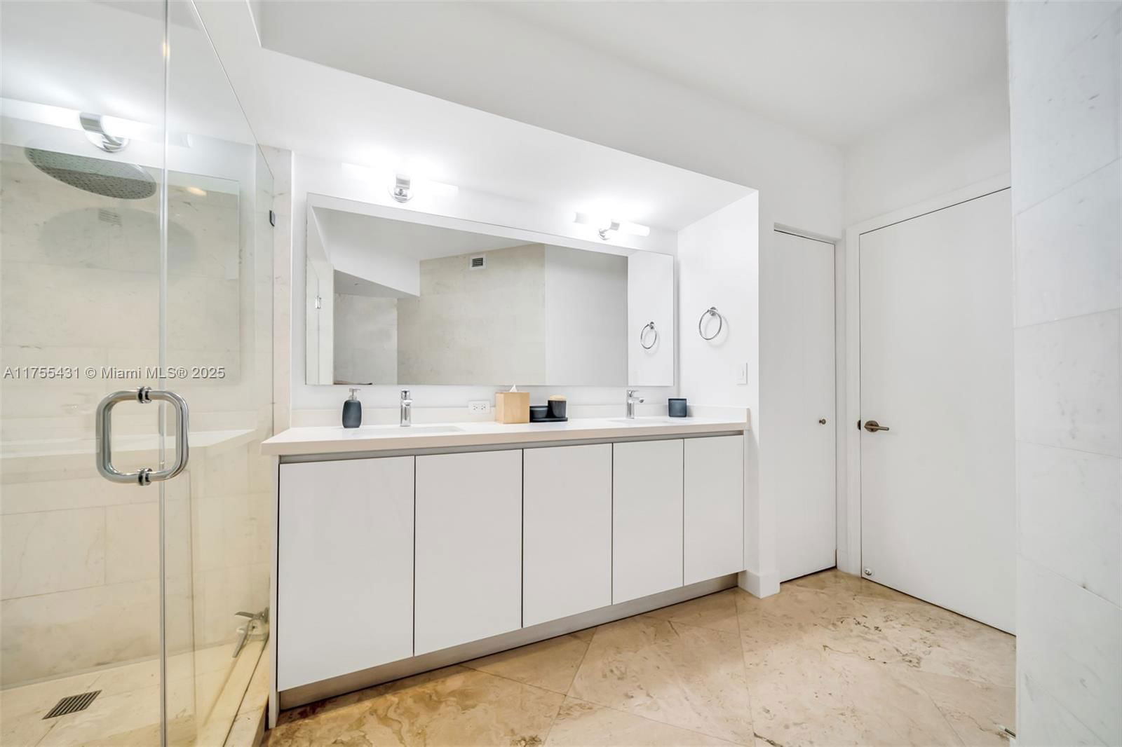 Real estate property located at 1330 West Ave #808, Miami-dade, The Waverly At South Beac, Miami Beach, FL