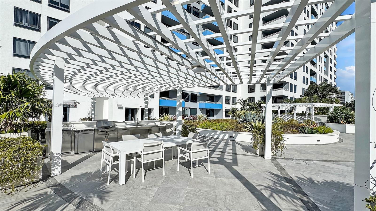 Real estate property located at 1330 West Ave #808, Miami-dade, The Waverly At South Beac, Miami Beach, FL