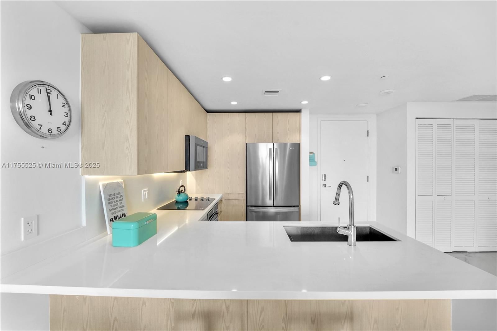 Real estate property located at 2000 Metropica Way #1002, Broward, Metropica North Tower One, Sunrise, FL