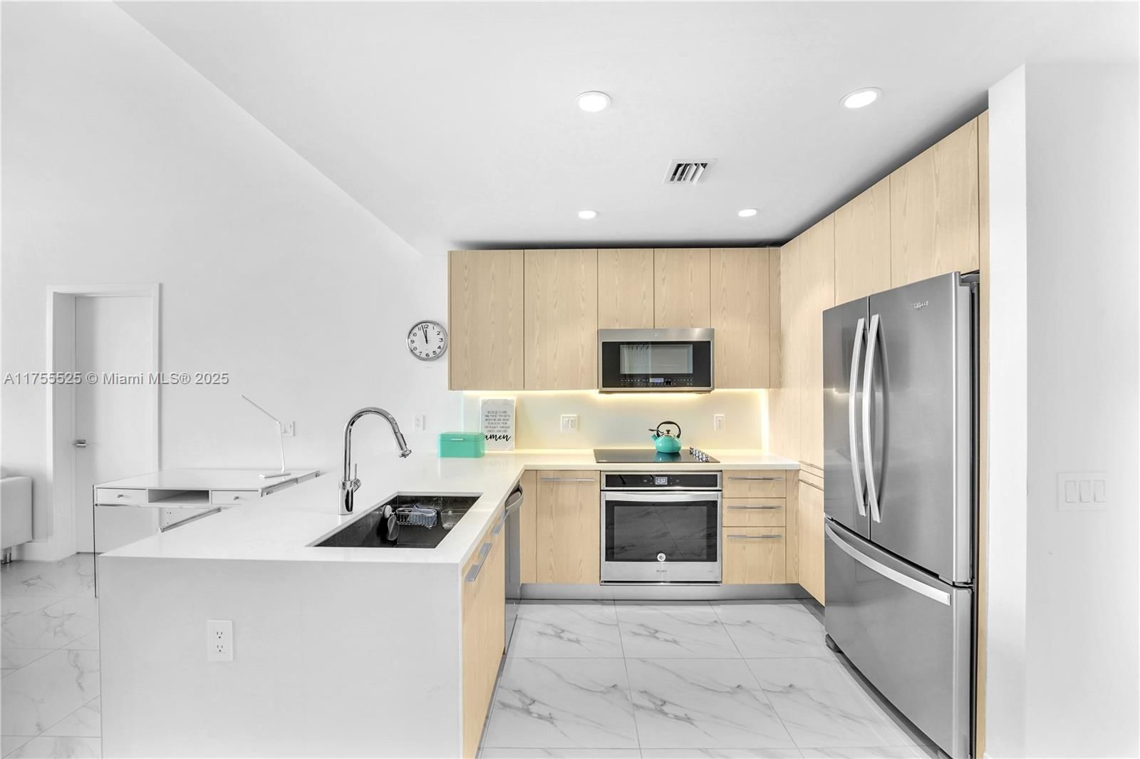 Real estate property located at 2000 Metropica Way #1002, Broward, Metropica North Tower One, Sunrise, FL