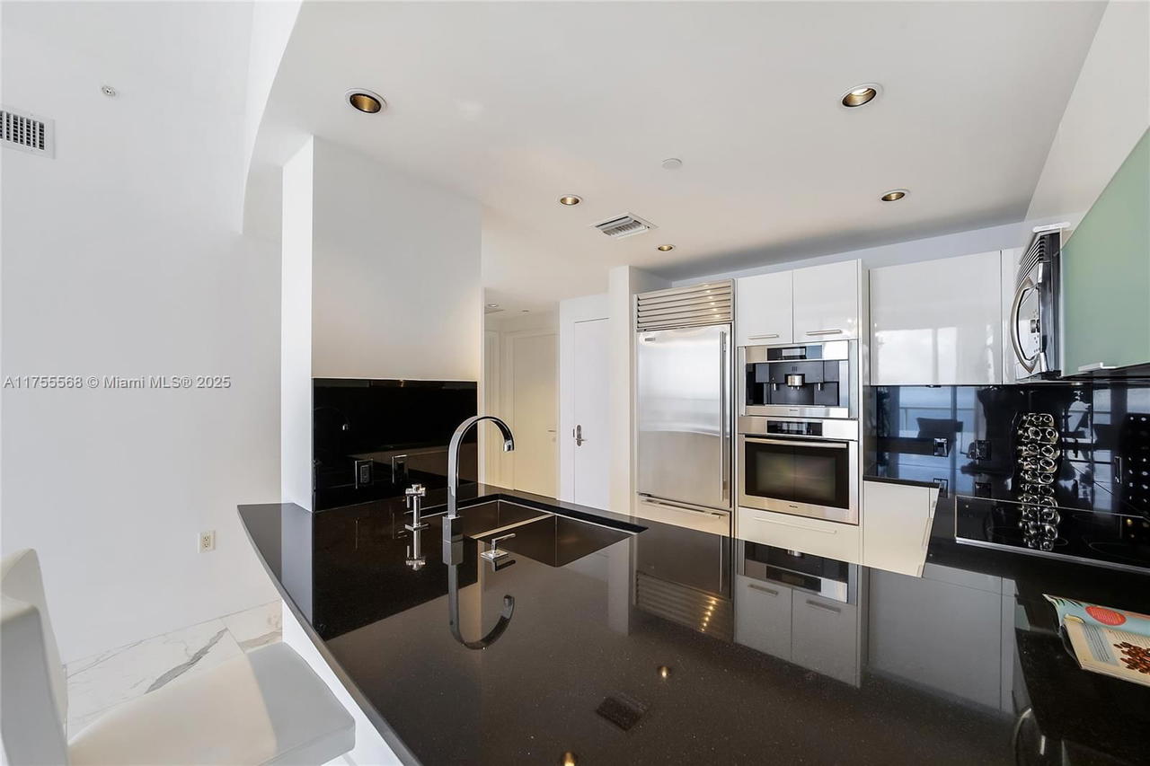 Real estate property located at 17121 Collins Ave #2606, Miami-dade, Jade Ocean Condo, Sunny Isles Beach, FL