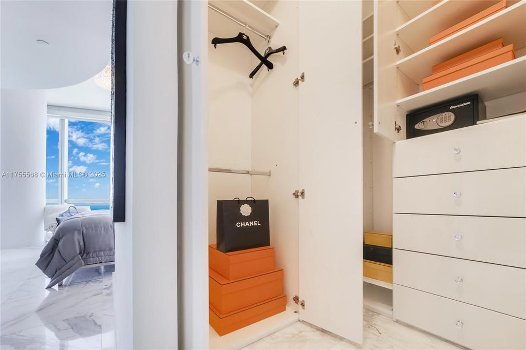 Real estate property located at 17121 Collins Ave #2606, Miami-dade, Jade Ocean Condo, Sunny Isles Beach, FL