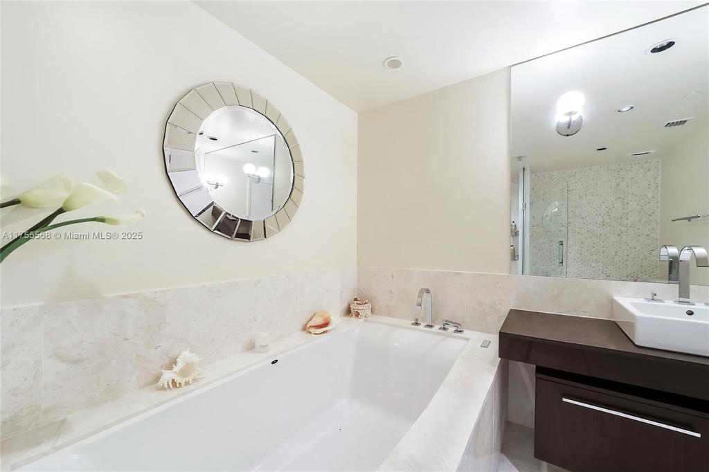 Real estate property located at 17121 Collins Ave #2606, Miami-dade, Jade Ocean Condo, Sunny Isles Beach, FL