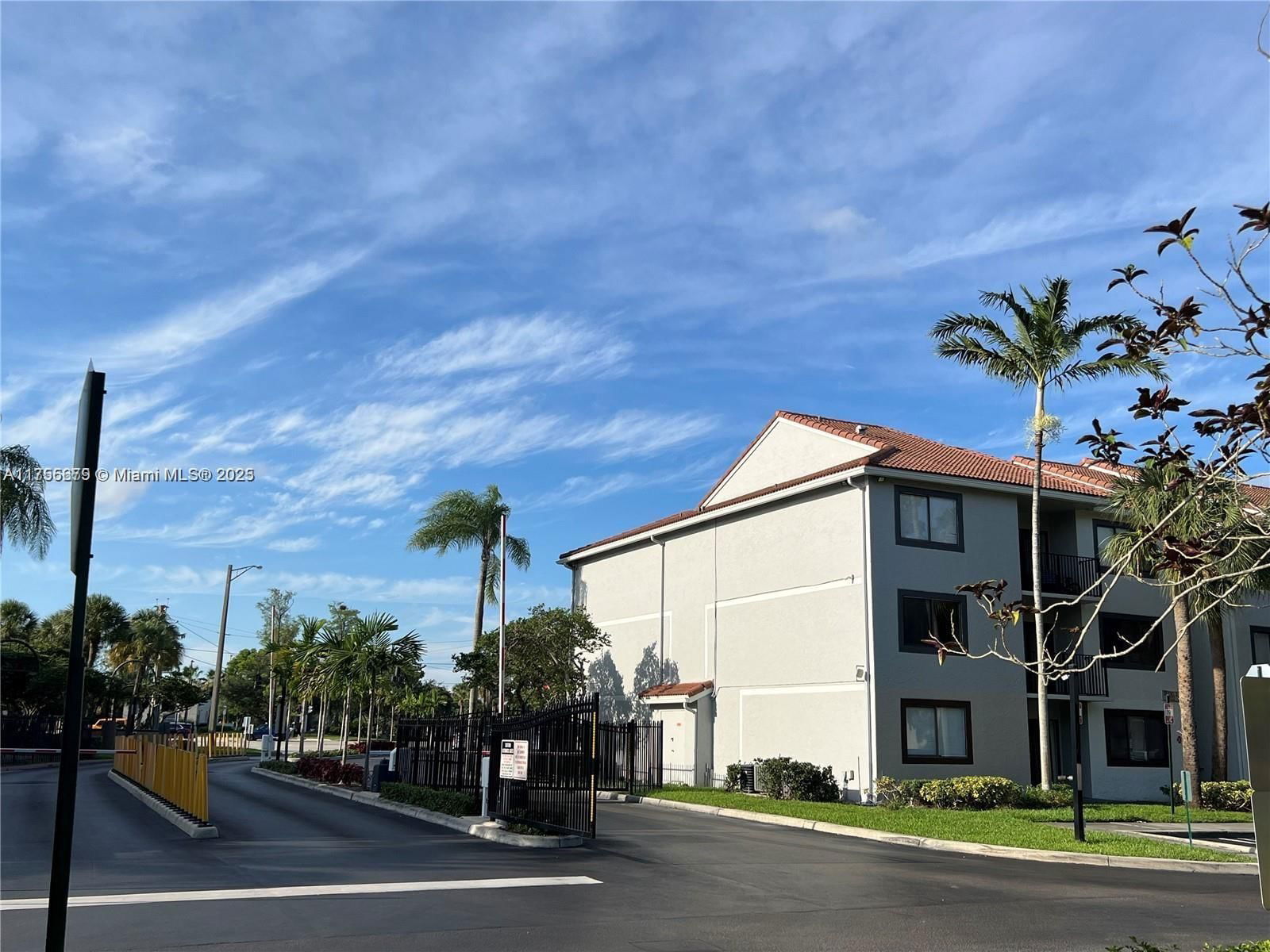 Real estate property located at 9200 Atlantic Blvd #1422, Broward, Visconti Condo, Coral Springs, FL