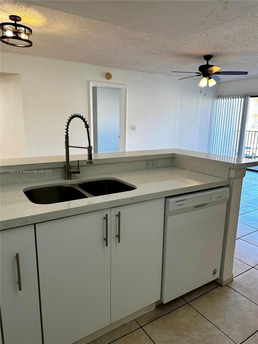 Real estate property located at 9200 Atlantic Blvd #1422, Broward, Visconti Condo, Coral Springs, FL