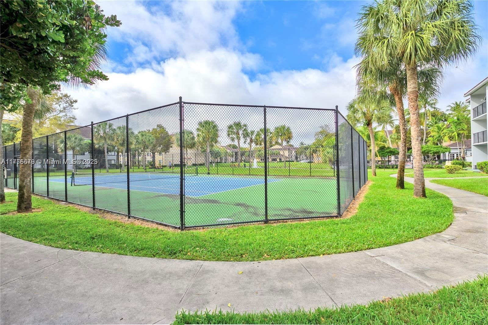 Real estate property located at 9200 Atlantic Blvd #1422, Broward, Visconti Condo, Coral Springs, FL