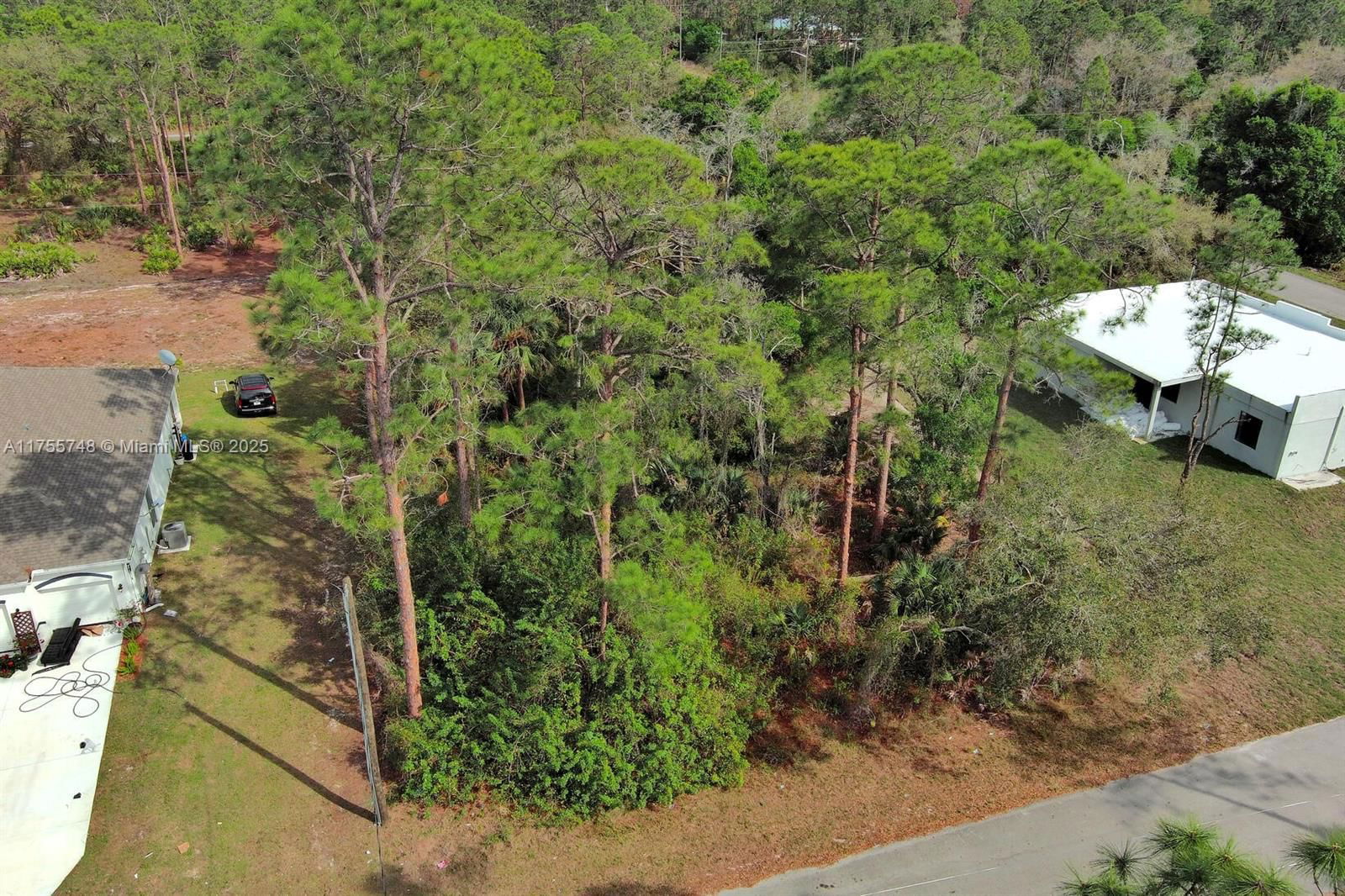 Real estate property located at 1702 Greenwood Ave, Lee, Lehigh Acres, Lehigh Acres, FL