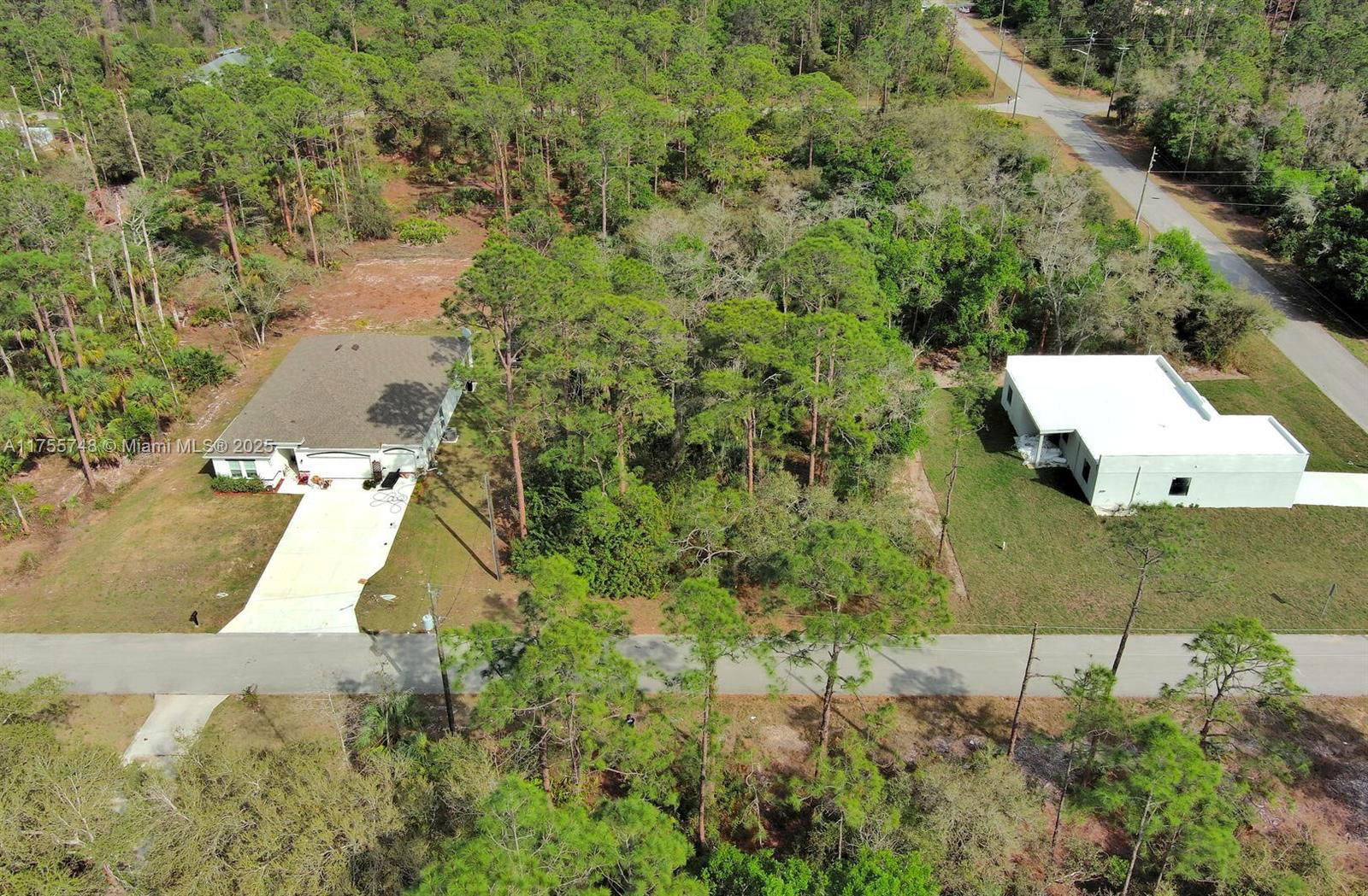 Real estate property located at 1702 Greenwood Ave, Lee, Lehigh Acres, Lehigh Acres, FL