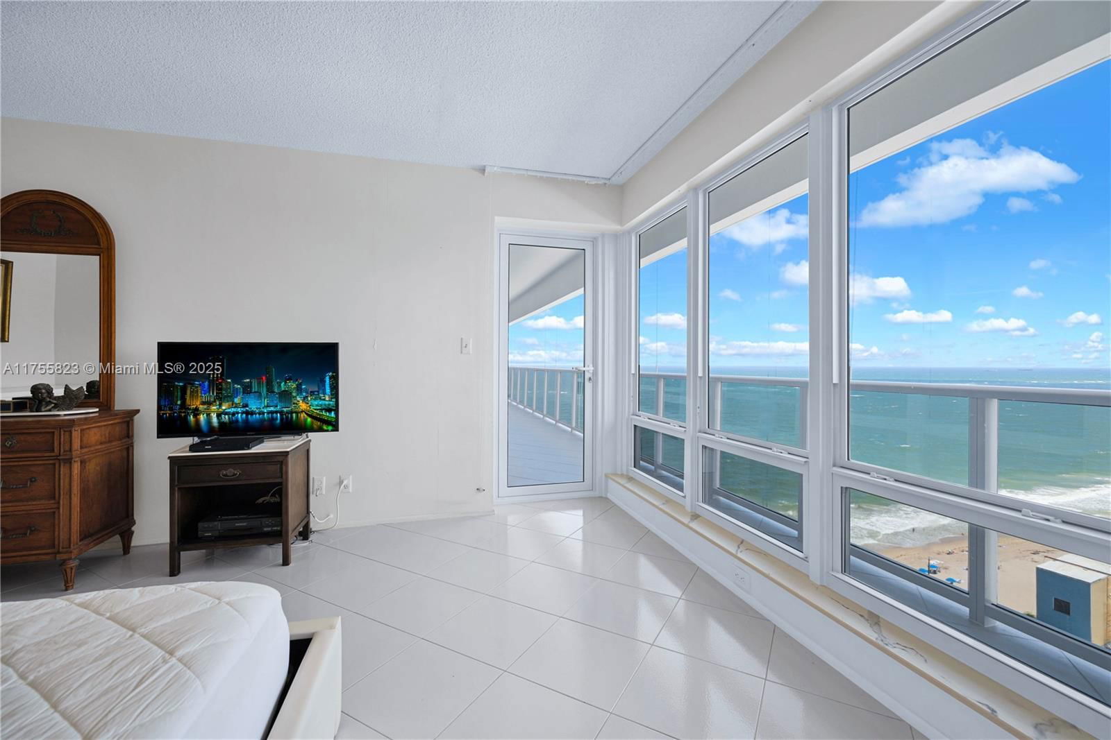 Real estate property located at 4100 Galt Ocean Dr #1808, Broward, Galleon Condo, Fort Lauderdale, FL