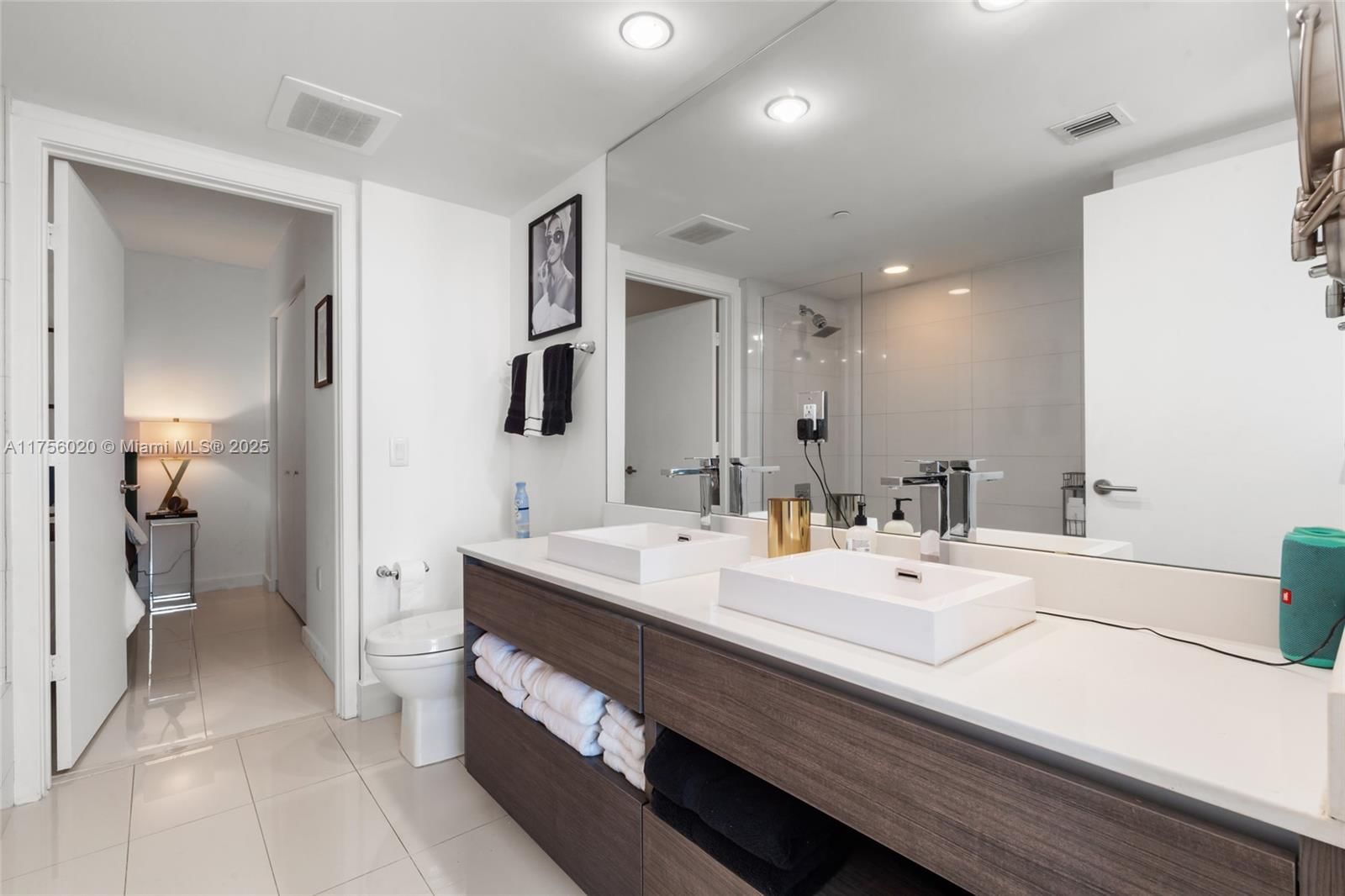 Real estate property located at 1100 Miami Ave #3303, Miami-dade, 1100 Millecento Residence, Miami, FL