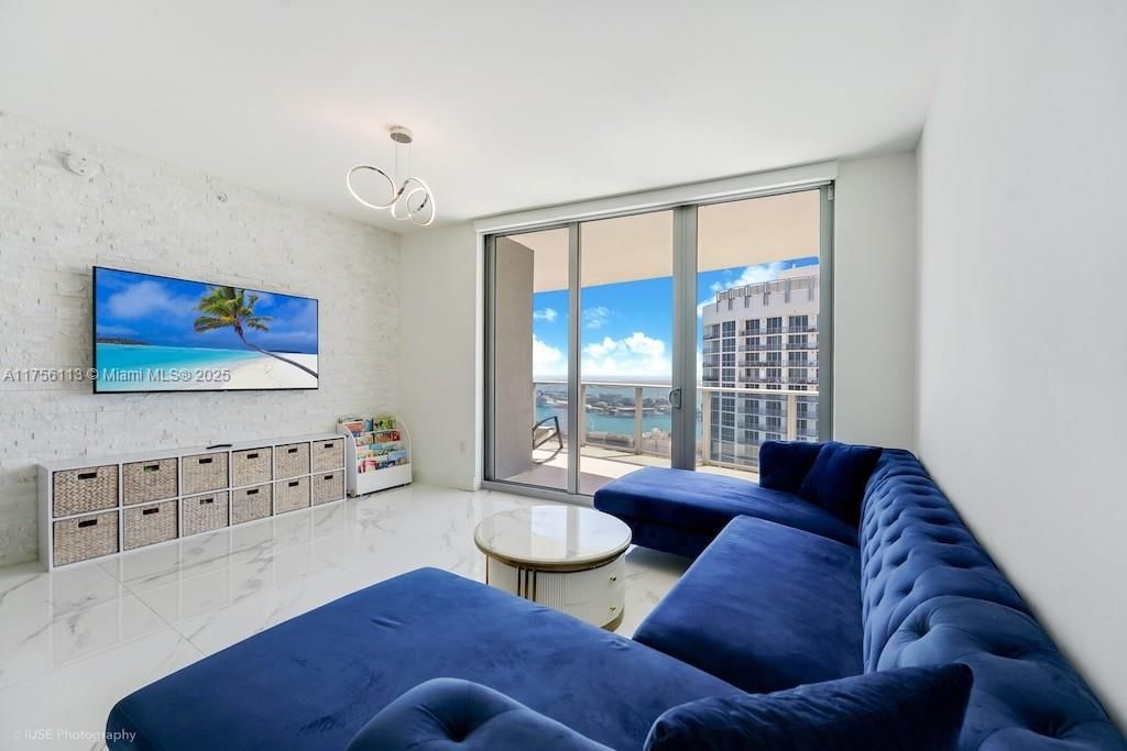 Real estate property located at 488 18th St #4904, Miami-dade, Aria On The Bay Condo, Miami, FL