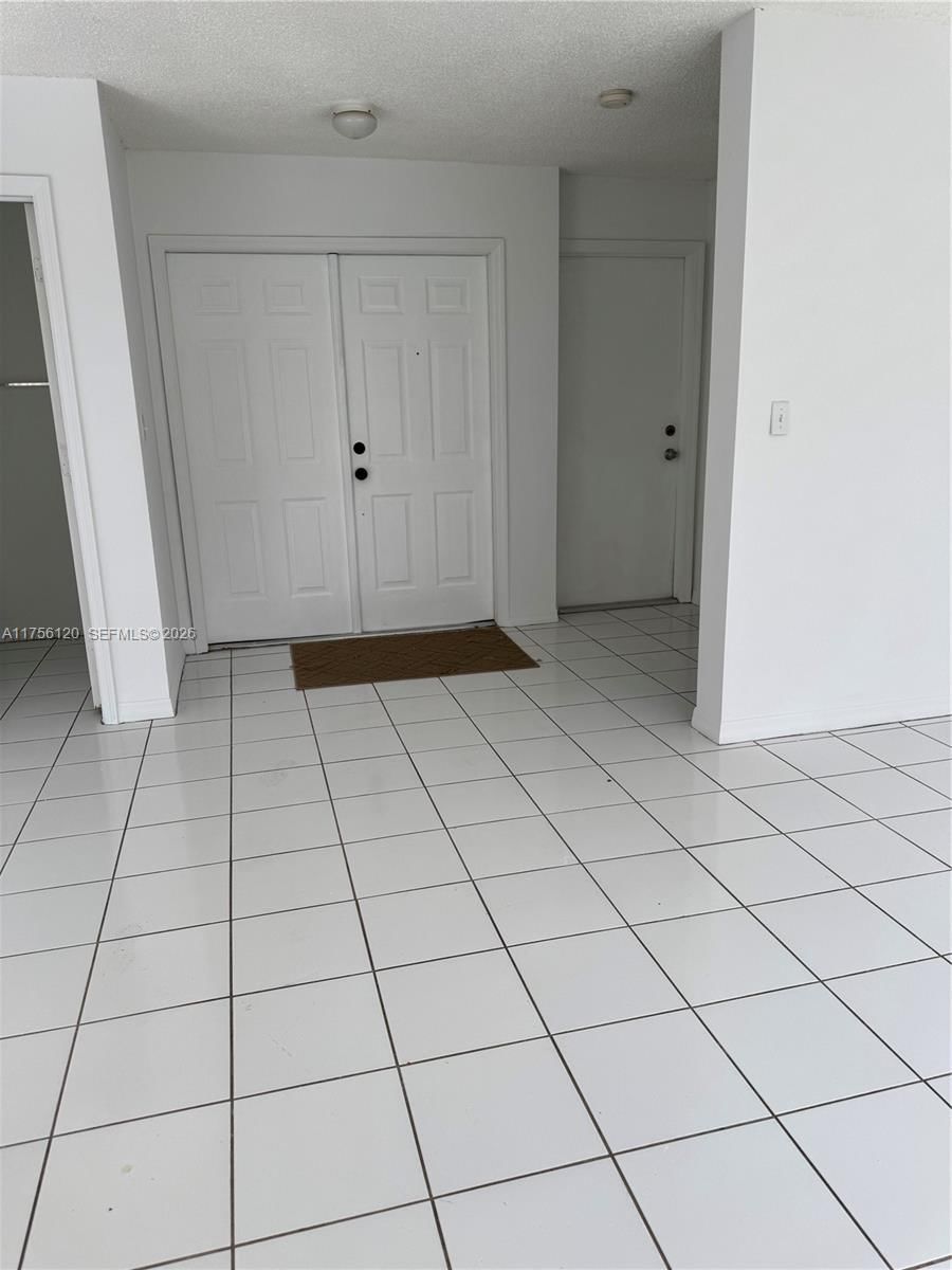 Real estate property located at 14156 163rd Ter, Miami-dade, Laguna Ponds Sec 2, Miami, FL