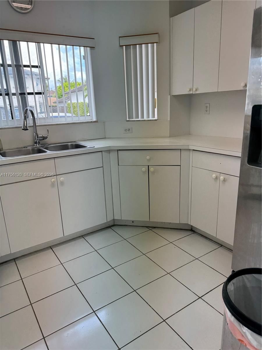 Real estate property located at 14156 163rd Ter, Miami-dade, Laguna Ponds Sec 2, Miami, FL