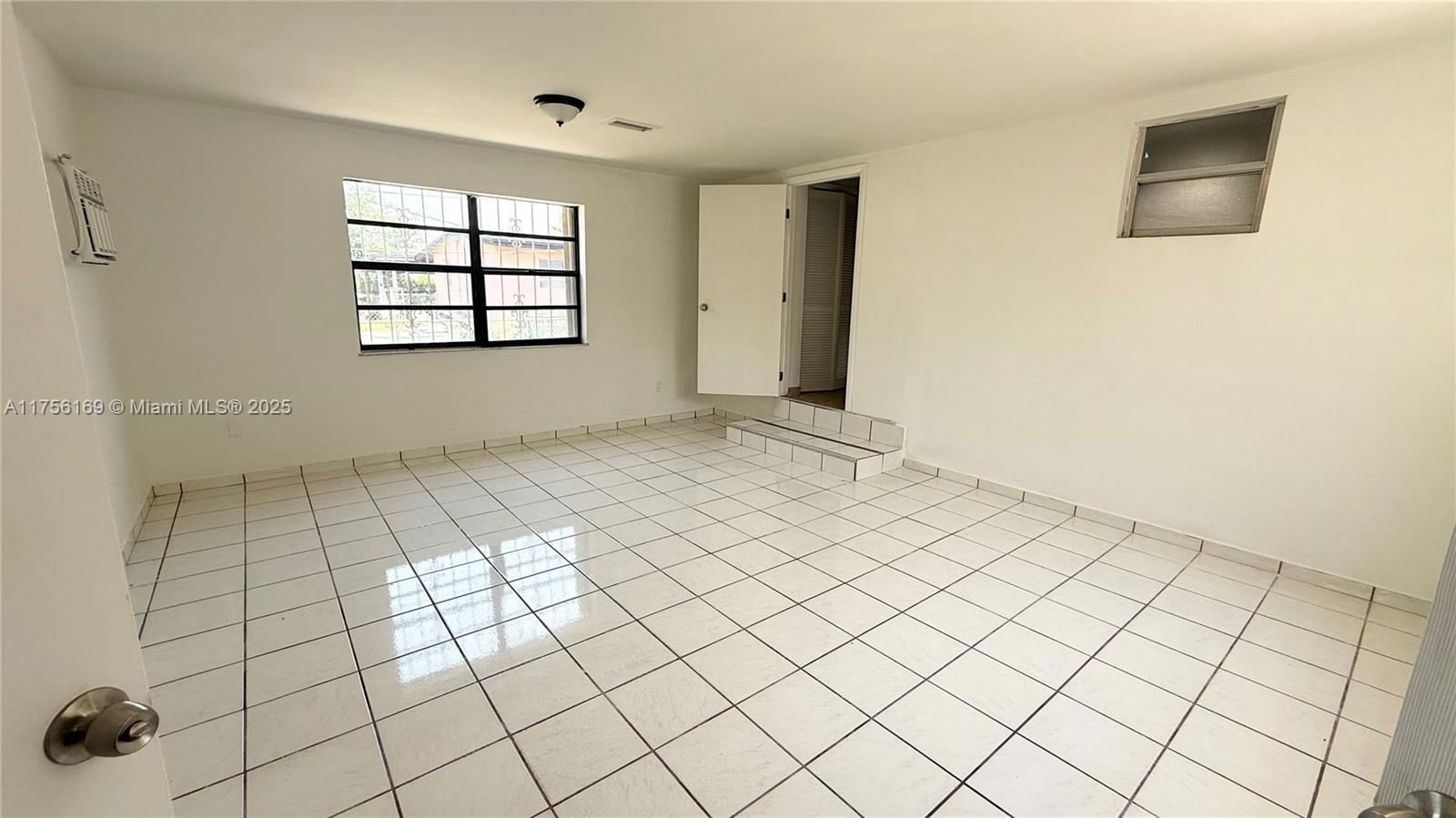 Real estate property located at 10500 32nd Ct, Miami-dade, Acme Gulfair 2nd Addn, Miami, FL
