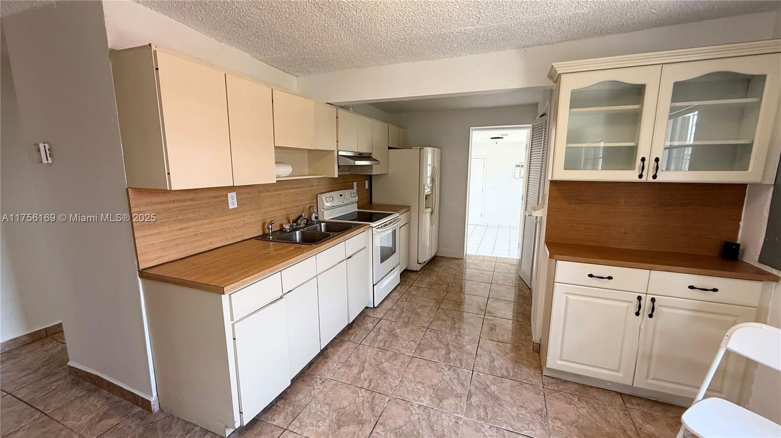 Real estate property located at 10500 32nd Ct, Miami-dade, Acme Gulfair 2nd Addn, Miami, FL