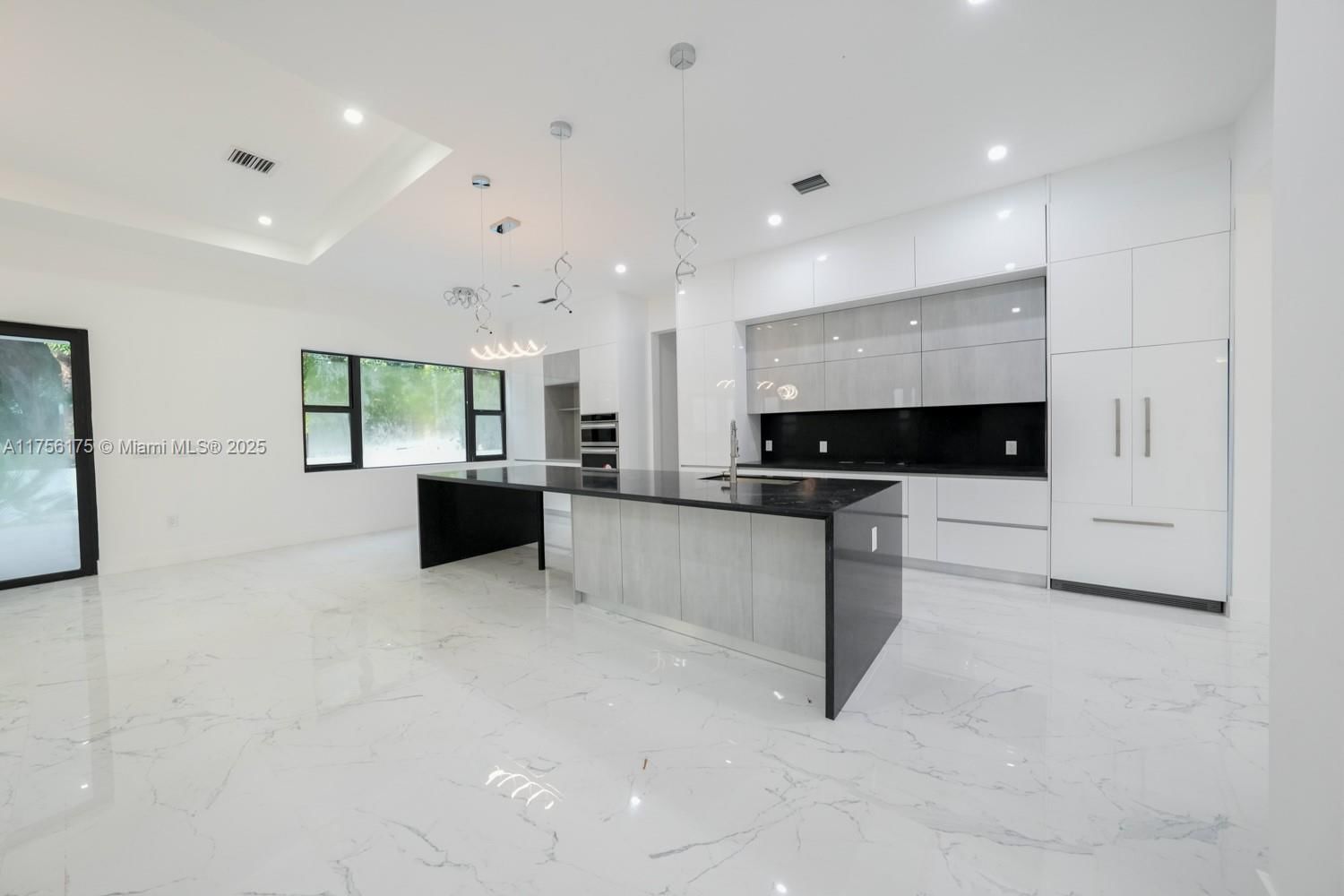 Real estate property located at 13083 Davie Oaks Dr, Broward, The Oaks Of Davie, Davie, FL