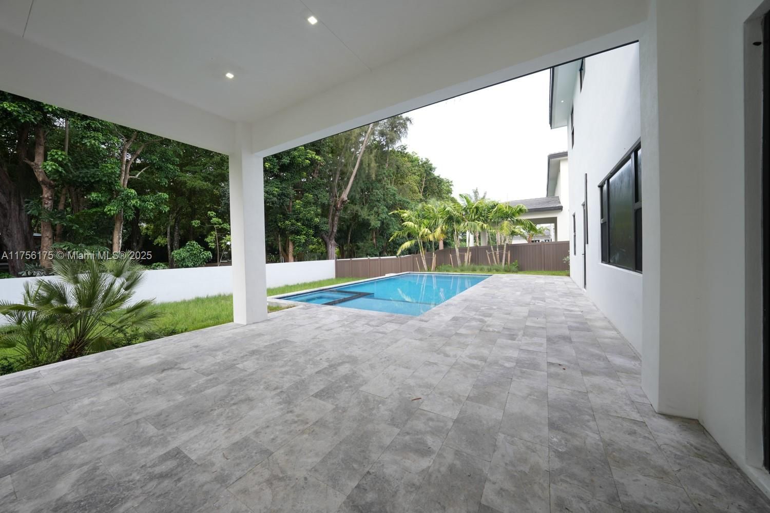 Real estate property located at 13083 Davie Oaks Dr, Broward, The Oaks Of Davie, Davie, FL