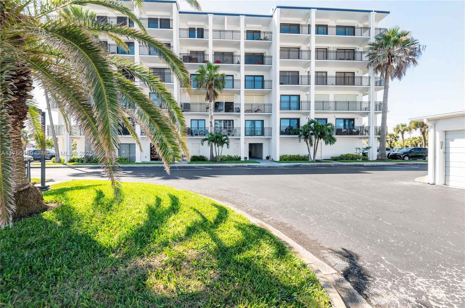 Real estate property located at 2090 ATLANTIC AVE #402, Brevard, Summerwind Condo Of Cocoa, Cocoa Beach, FL
