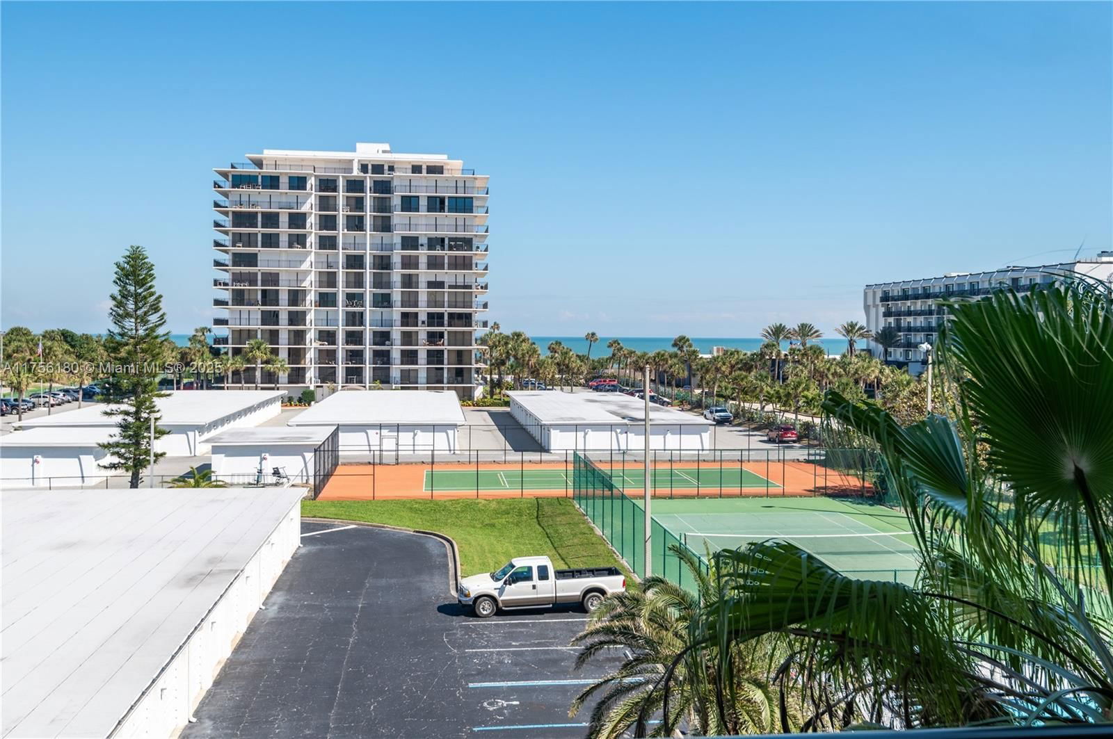 Real estate property located at 2090 ATLANTIC AVE #402, Brevard, Summerwind Condo Of Cocoa, Cocoa Beach, FL