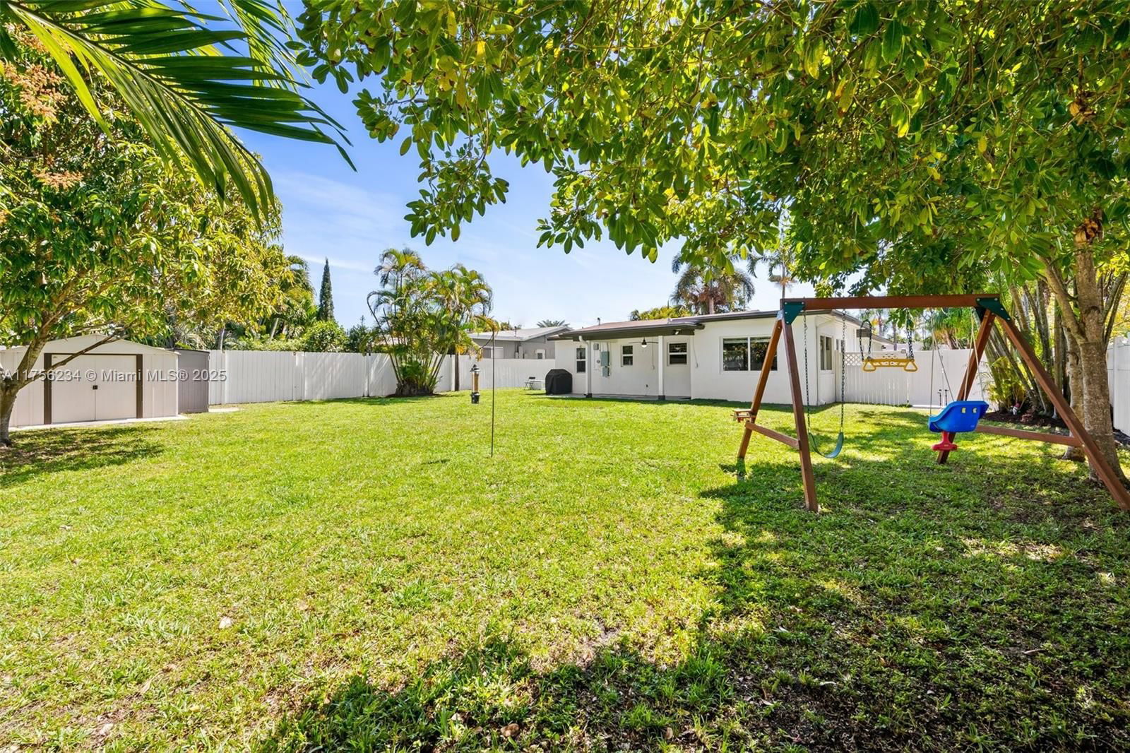 Real estate property located at 621 37th St, Broward, Lloyd Estates Add Corr Pl, Oakland Park, FL